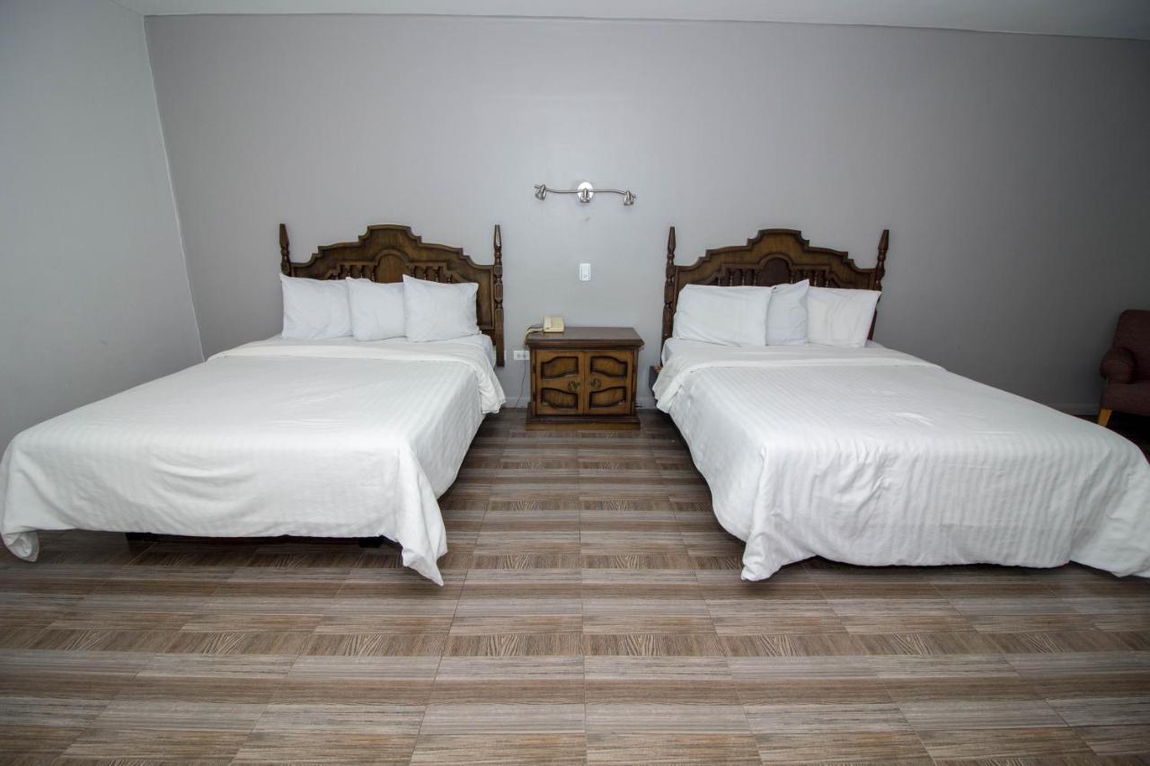 Hotel Posada Tierra Blanca Чиуауа Екстериор снимка